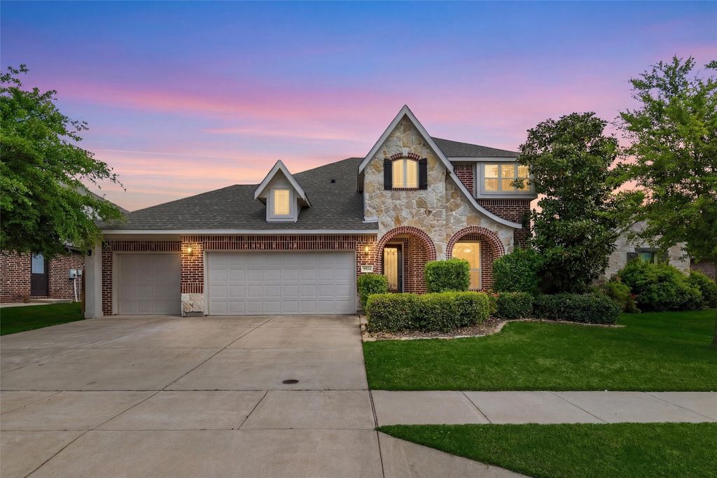 9924 Chrysalis Drive, Fort Worth, TX 76131