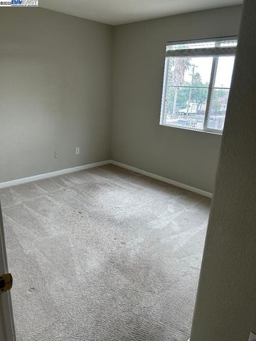 112 Gibson AVE, Bay Point, CA 94565