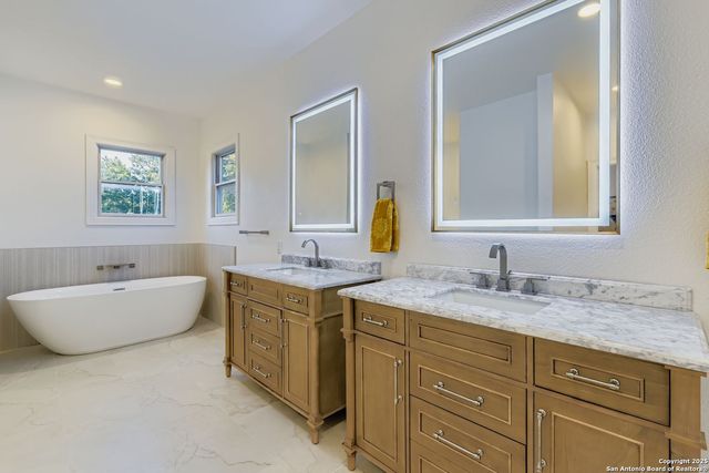 211 ELIZABETH, Terrell Hills, TX 78209