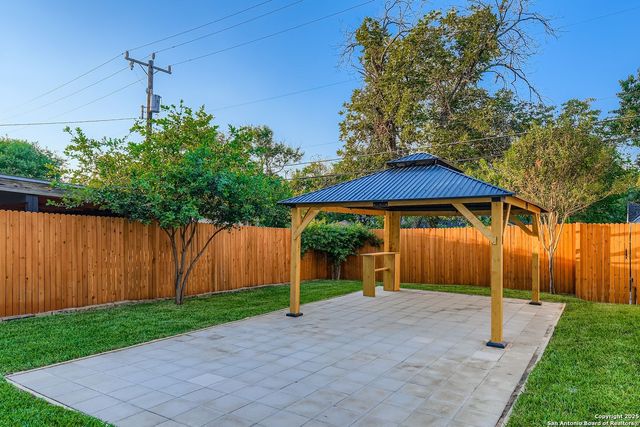 211 ELIZABETH, Terrell Hills, TX 78209