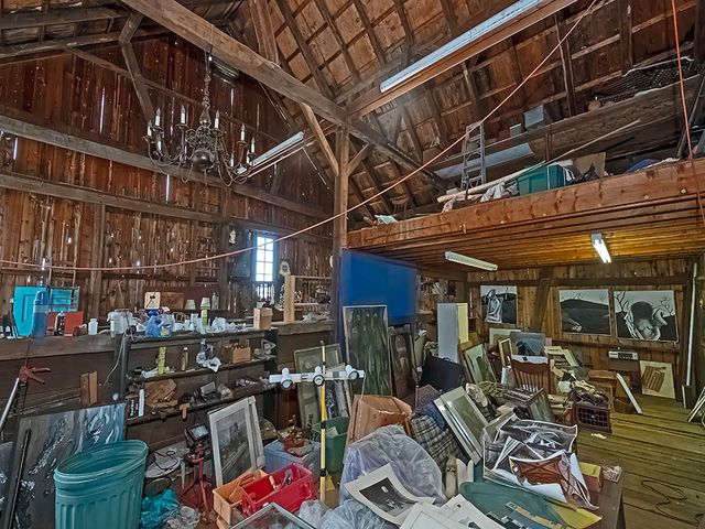 333 Perry HIGHWAY, Lancaster Twp, PA 16037