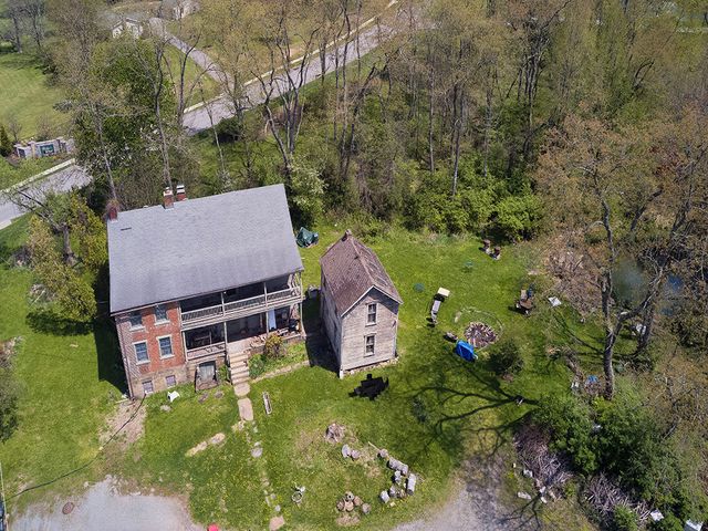 333 Perry HIGHWAY, Lancaster Twp, PA 16037