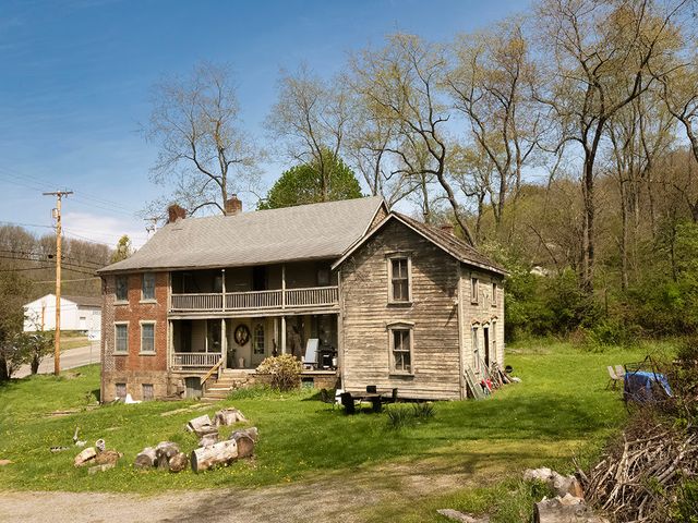 333 Perry HIGHWAY, Lancaster Twp, PA 16037