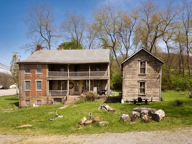 333 Perry HIGHWAY, Lancaster Twp, PA 16037