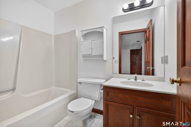 82 Limewood Avenue, Branford, CT 06405