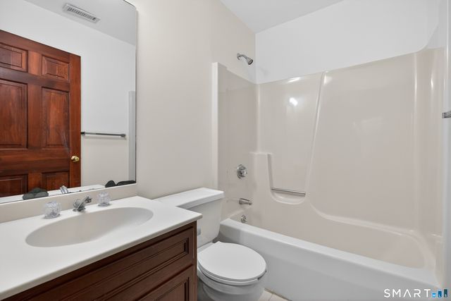 82 Limewood Avenue, Branford, CT 06405