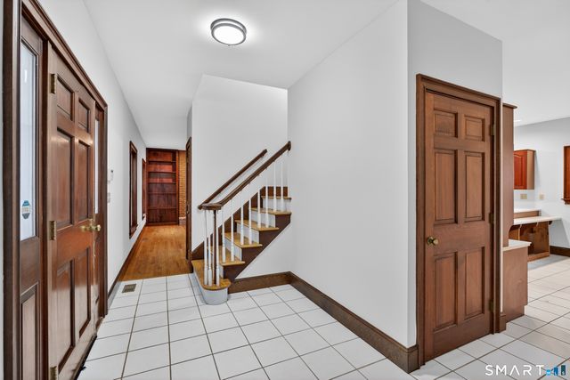 82 Limewood Avenue, Branford, CT 06405