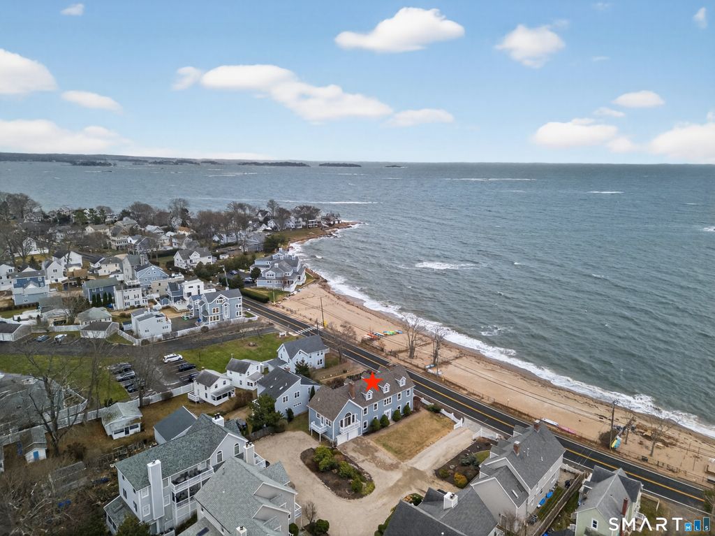 82 Limewood Avenue, Branford, CT 06405