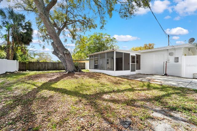 215 36TH STREET SE, Largo, FL 33771