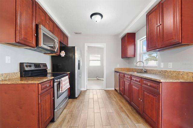 215 36TH STREET SE, Largo, FL 33771