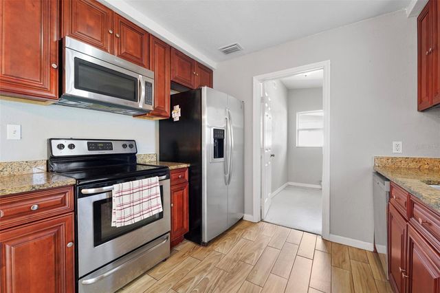 215 36TH STREET SE, Largo, FL 33771