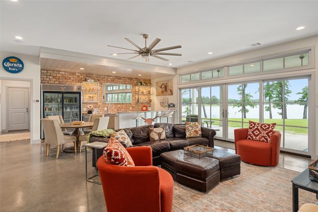 13390 Waterside Drive, Malakoff, TX 75148