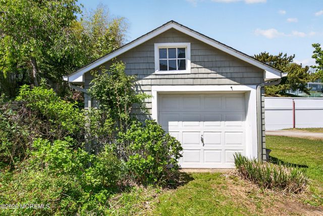 71 Portland Road, Highlands, NJ 07732