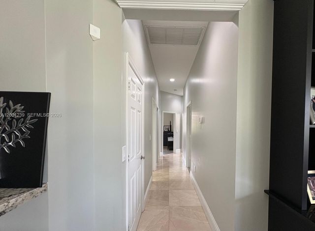13805 SW 41st St, Davie, FL 33330
