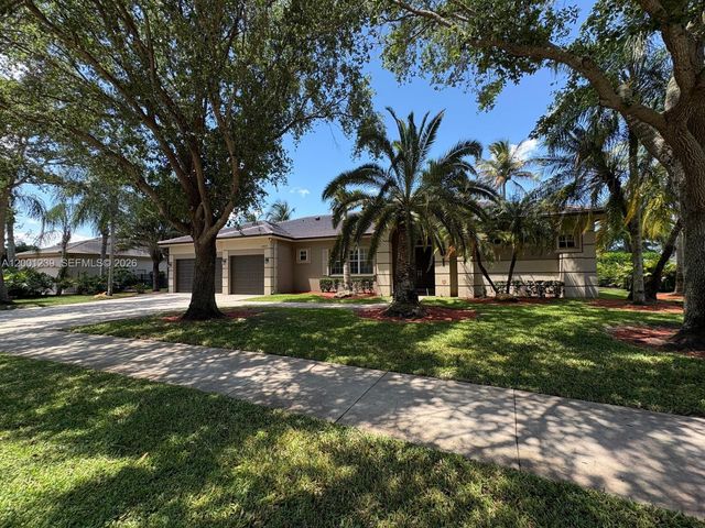 13805 SW 41st St, Davie, FL 33330