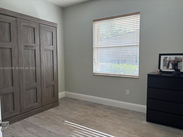 13805 SW 41st St, Davie, FL 33330