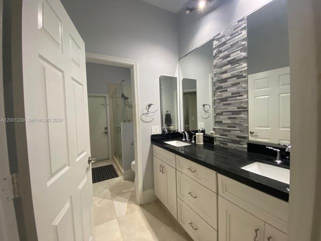 13805 SW 41st St, Davie, FL 33330