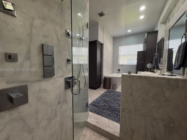 13805 SW 41st St, Davie, FL 33330