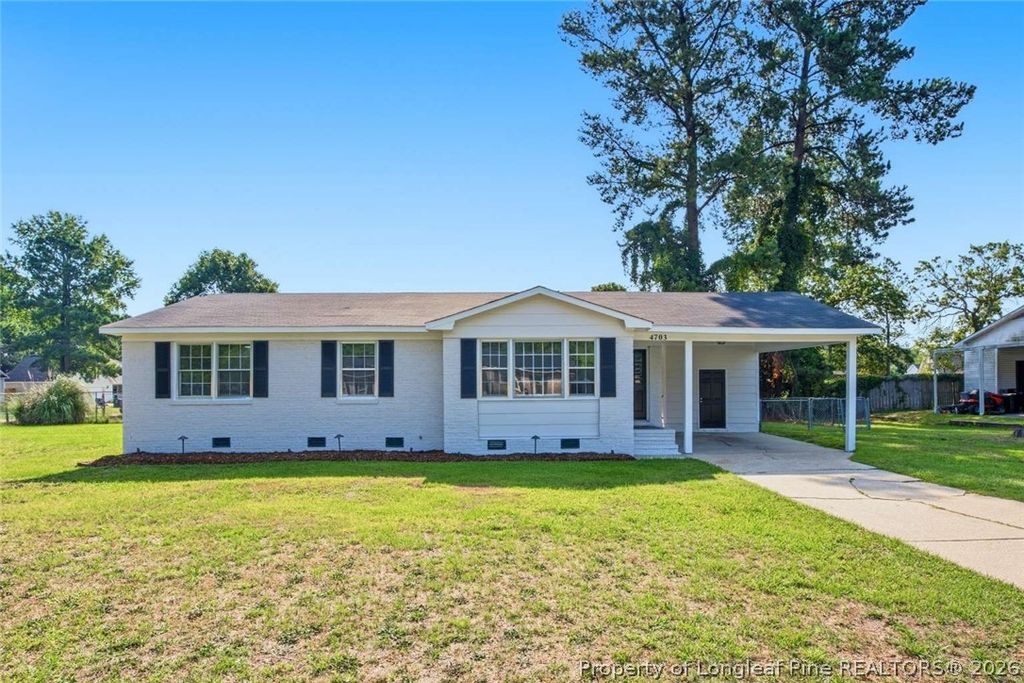 4703 Quaker Court, Hope Mills, NC 28348