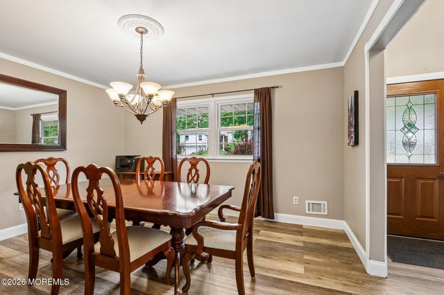 5 Sugarbush Road, Howell, NJ 07731