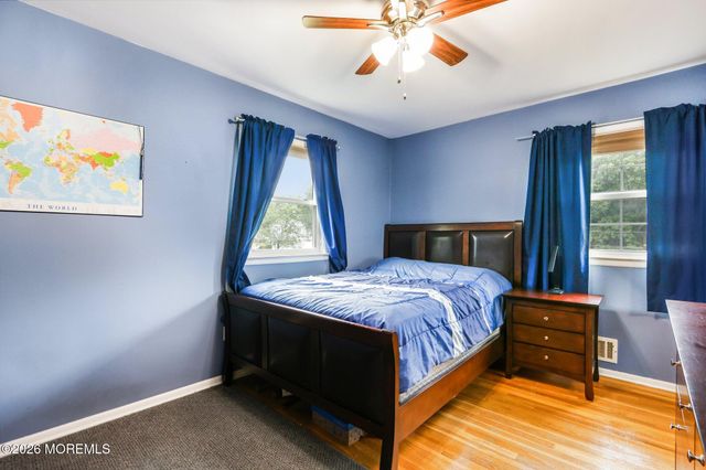 5 Sugarbush Road, Howell, NJ 07731