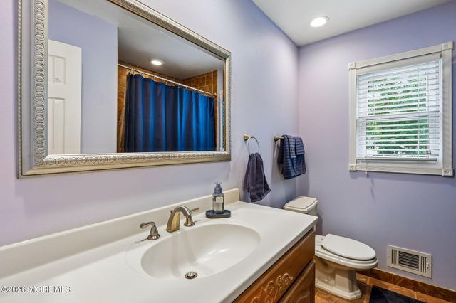 5 Sugarbush Road, Howell, NJ 07731
