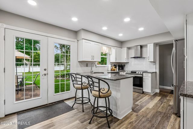 5 Sugarbush Road, Howell, NJ 07731