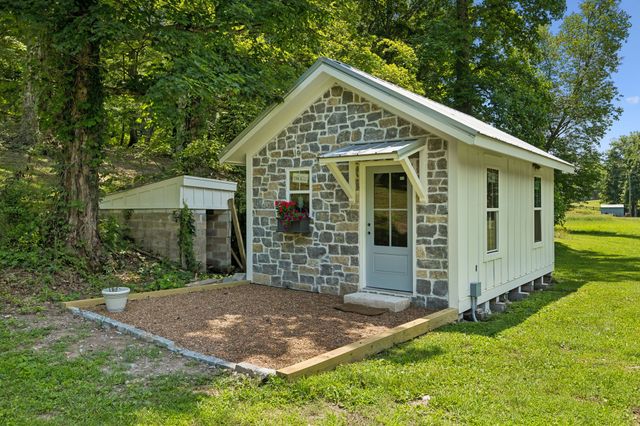 8188 Shoals Branch Rd, Primm Springs, TN 38476