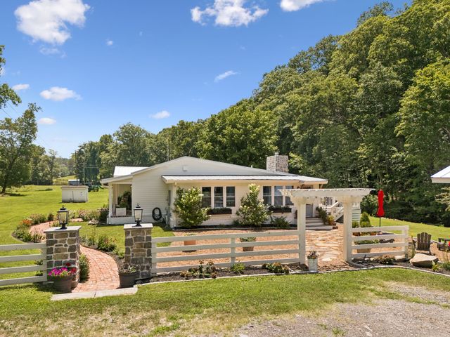 8188 Shoals Branch Rd, Primm Springs, TN 38476
