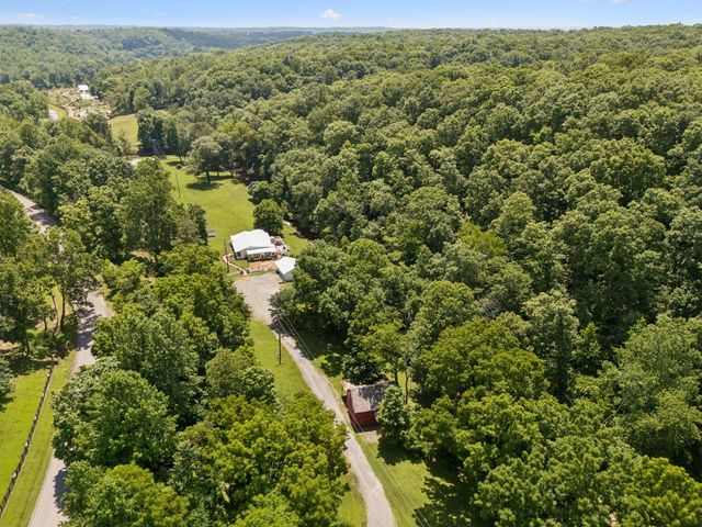 8188 Shoals Branch Rd, Primm Springs, TN 38476