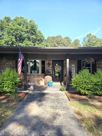 181 Young Road, Nashville, AR 71852