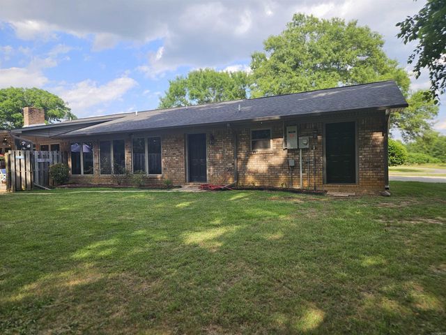 181 Young Road, Nashville, AR 71852