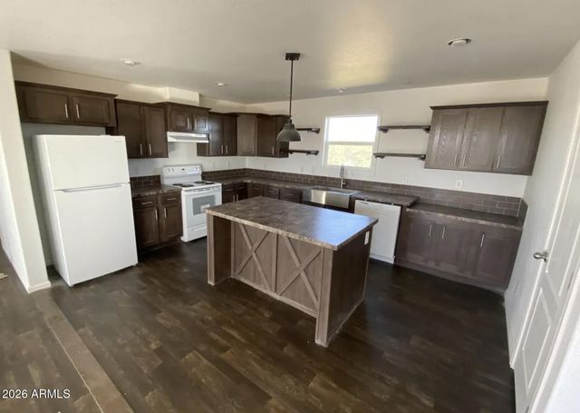 9769 S THORNTON Road, Casa Grande, AZ 85193