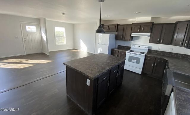 9769 S THORNTON Road, Casa Grande, AZ 85193