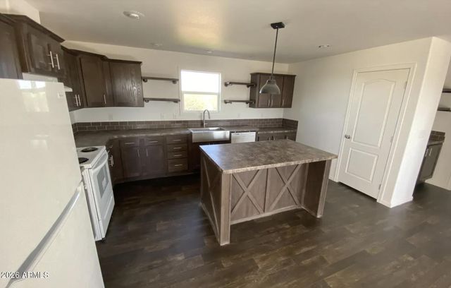 9769 S THORNTON Road, Casa Grande, AZ 85193