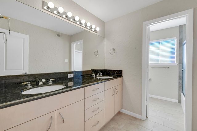 10210 Scofield Lane, Houston, TX 77096