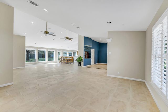 10210 Scofield Lane, Houston, TX 77096