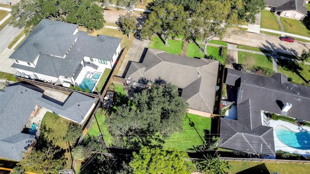 10210 Scofield Lane, Houston, TX 77096