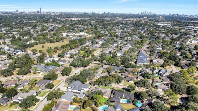 10210 Scofield Lane, Houston, TX 77096