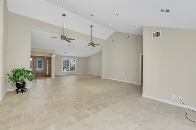 10210 Scofield Lane, Houston, TX 77096