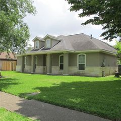 2211 Briarview Drive, Houston, TX 77077