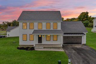11 Robin Way 2, Chester, NH 03036