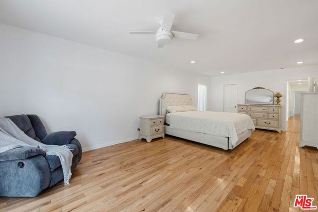1136 Harvard Street, Santa Monica, CA 90403