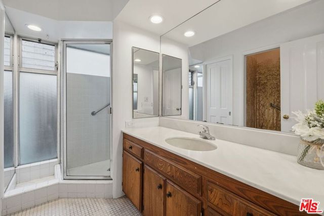 1136 Harvard Street, Santa Monica, CA 90403