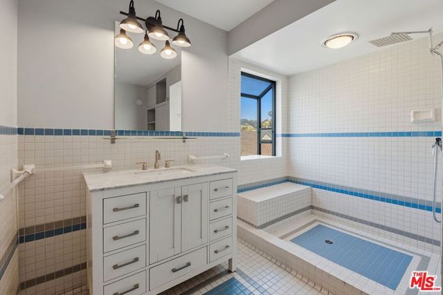 1136 Harvard Street, Santa Monica, CA 90403