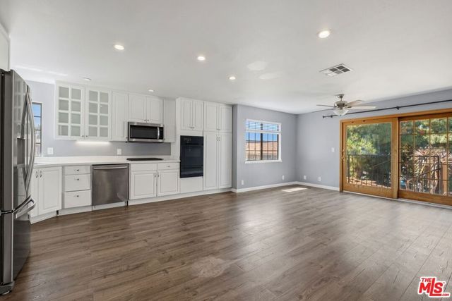 1136 Harvard Street, Santa Monica, CA 90403