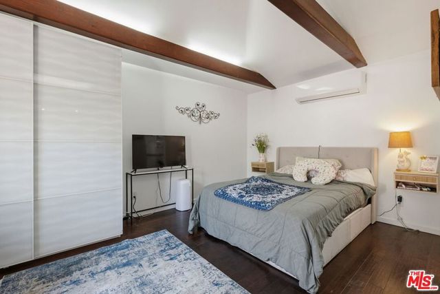 1136 Harvard Street, Santa Monica, CA 90403