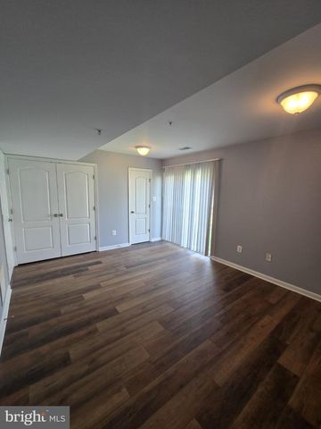 7720 VILLAGE PARK DR, Dundalk, MD 21222