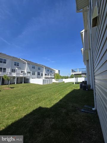 7720 VILLAGE PARK DR, Dundalk, MD 21222
