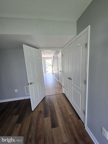7720 VILLAGE PARK DR, Dundalk, MD 21222